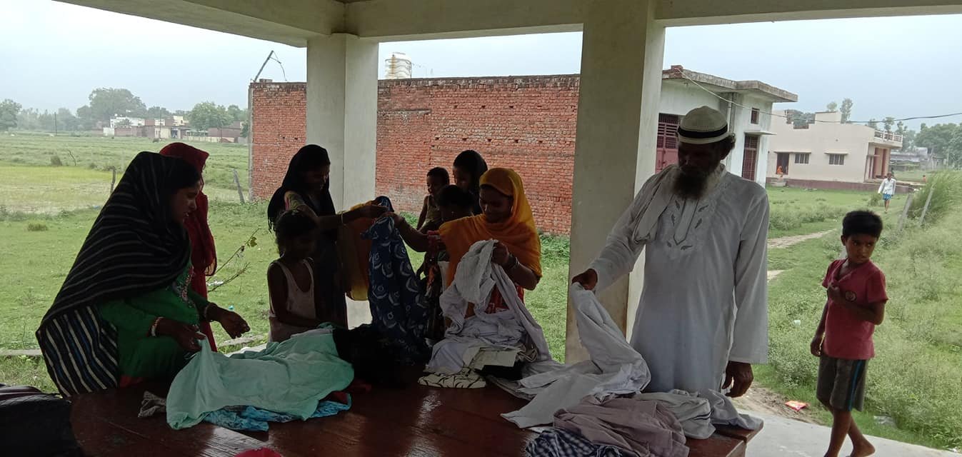 Nishulk Kapda Vitran Abhiyan